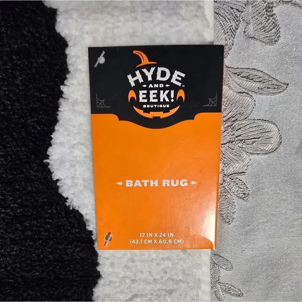 New Halloween Bat Bath Rug - Hyde & EEK! 17